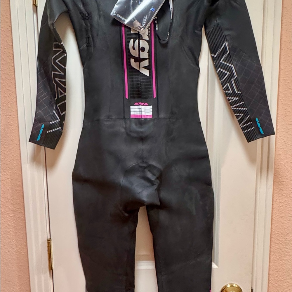 Synergy Endorphin Black and Pink triathlon open swim Wetsuit XL WX